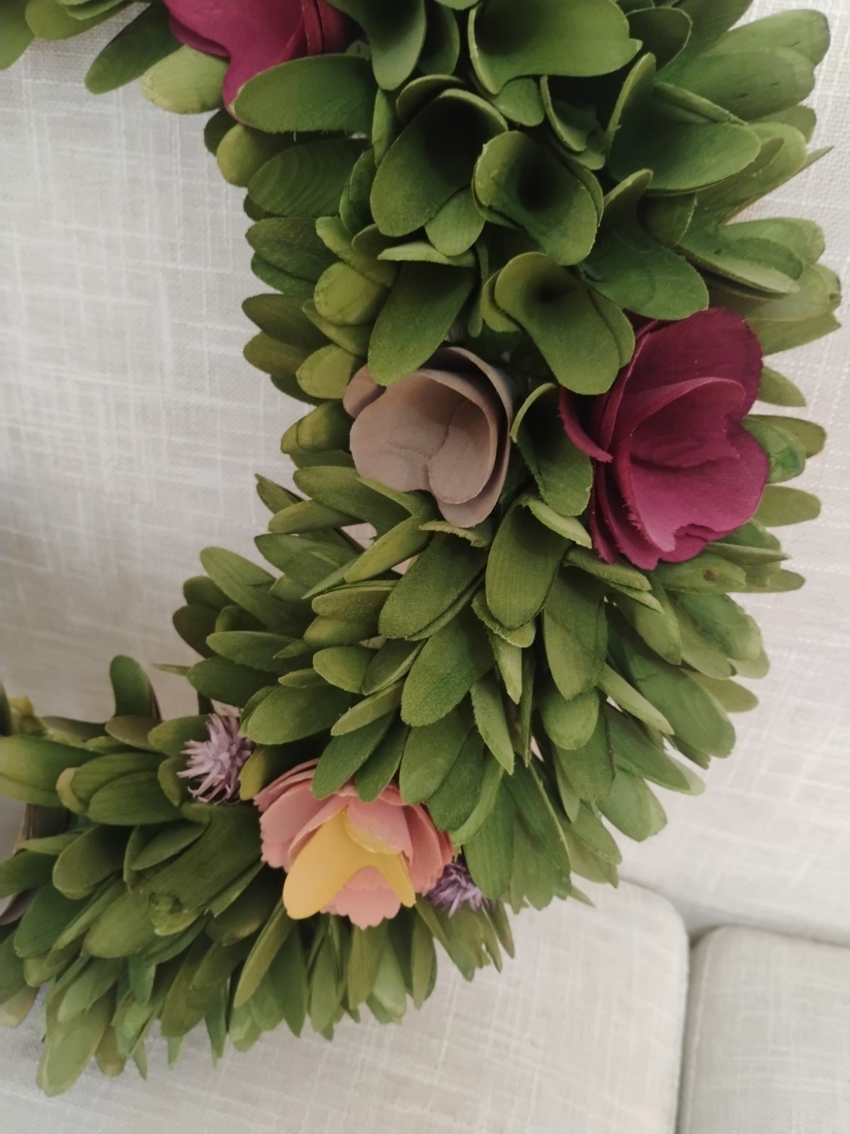 18 in Summer Wreath with Magenta Gray Curled Wood Cut Flowers Green Leaves