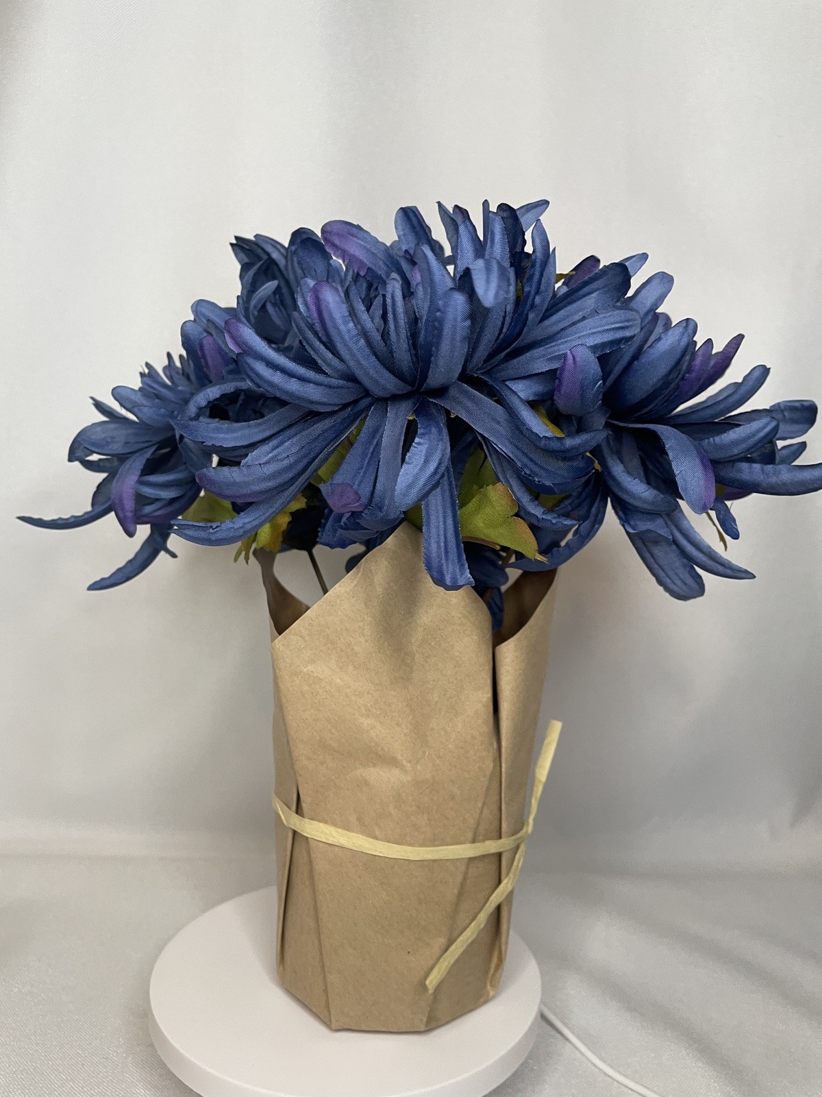 New Ashland Artificial Floral Dark Blue Mum 6-8 Lg Blooms Light Pot 9”x12” HOM17