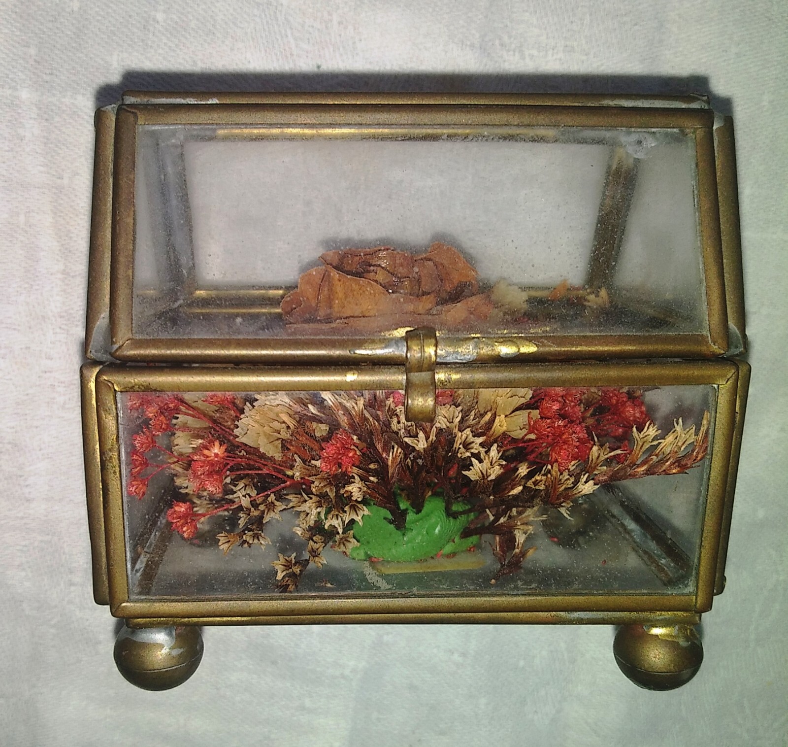 Vintage Dried Flower Arrangement Gift box in stained clear glass