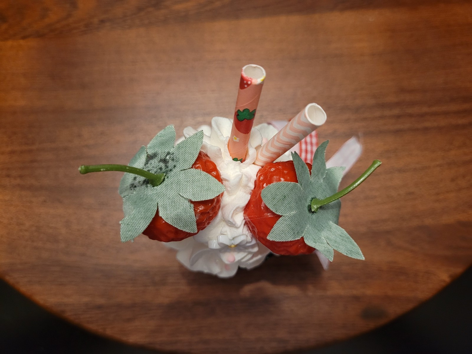 Tiered/Tray/Shelf/Sitter/Decor/Strawberry/Green/Berry Sweet/Ceramic Cup/ Faux