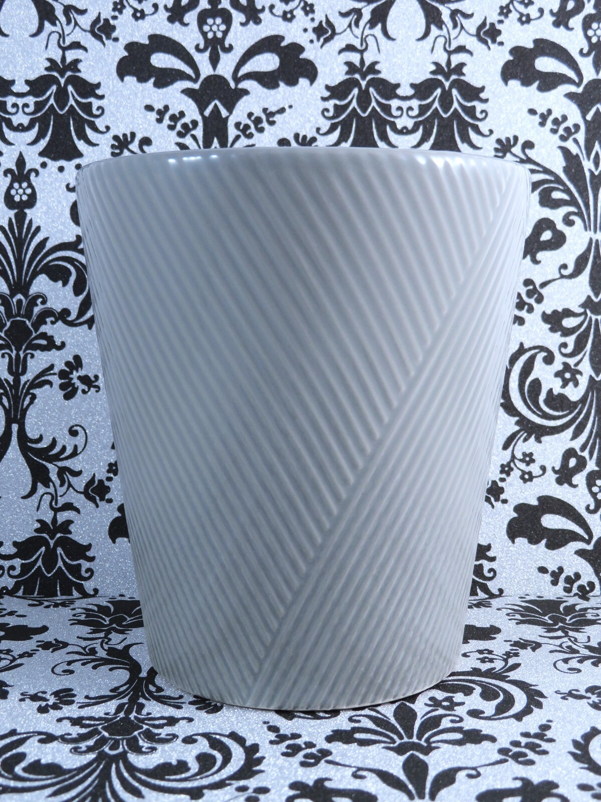Ceramic Planter Geometric Ribbed Exterior Gray High Gloss Indoor 5.5 Inch
