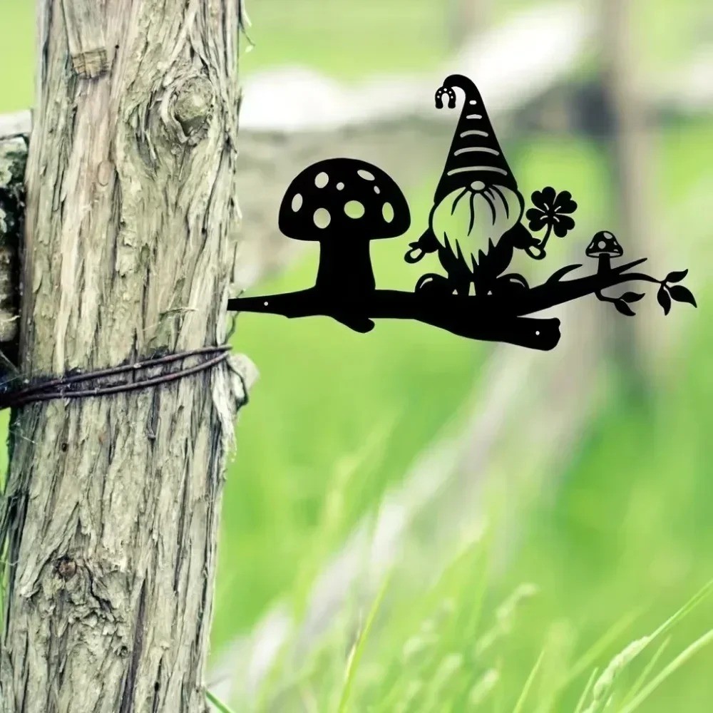 Whimsical Metal Branch Gnome Wall Art – Garden Party Home Decoration