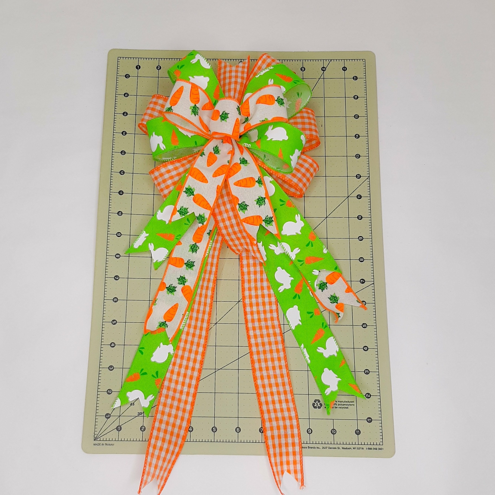 Easter Bow, Green Linen with White Bunny, Orange Check Print, Carrot Print