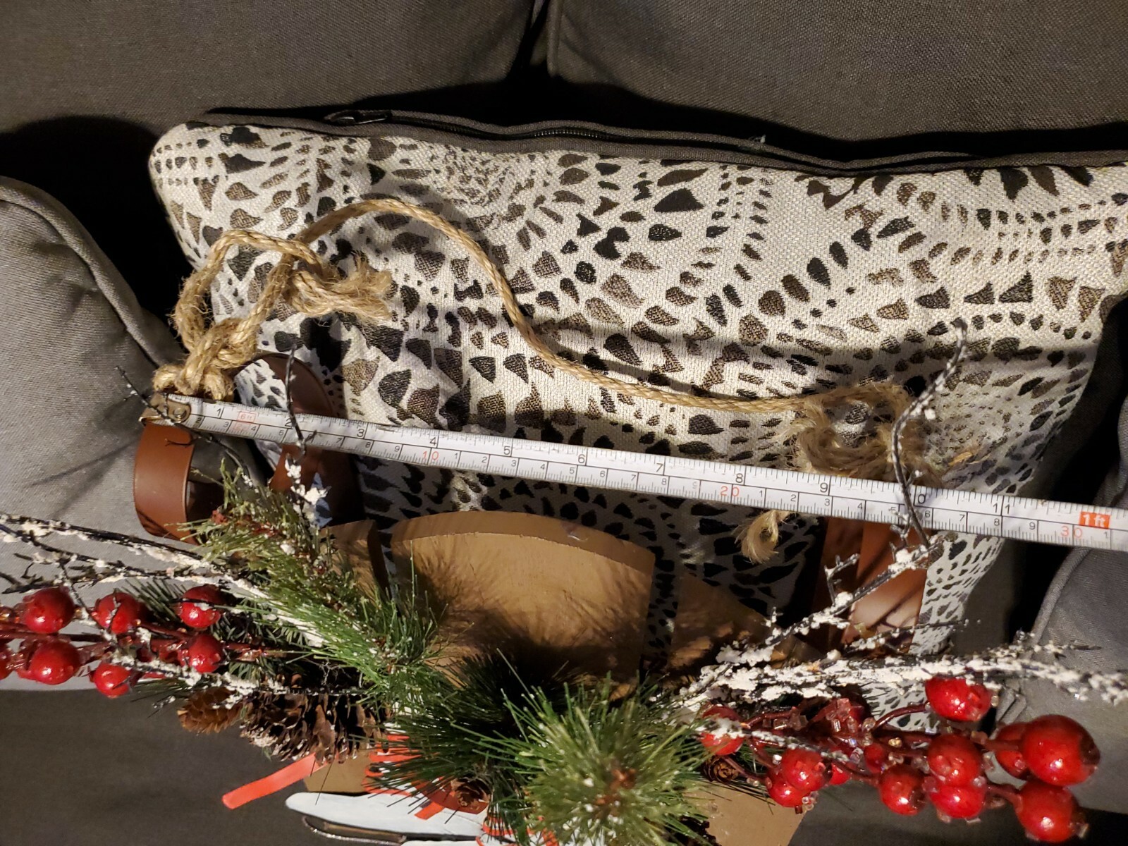 Xmas Holiday Home Wall Cabin Or Door Decor Lrg 17 1/2″ Ice Skates+Sleigh & Pine