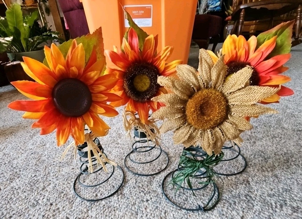 Silk Sunflowers On Green Metal Springs Free Stand 10″ Tall Set Of 4 Fall Decor