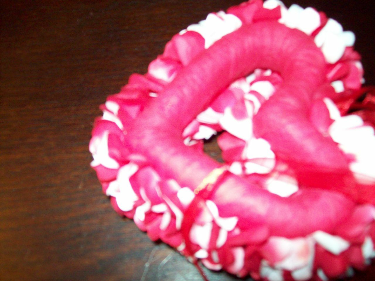 NWT VALENTINE 5″ FLORAL HYDRANGEA HEART SHAPED HANGING WREATH ORNAMENT RED / WHT