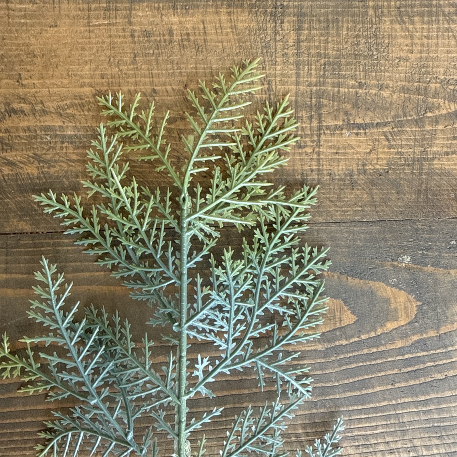 47 PCS Artificial Pine/Cedar Greenery for Crafts, Good-Used Condition
