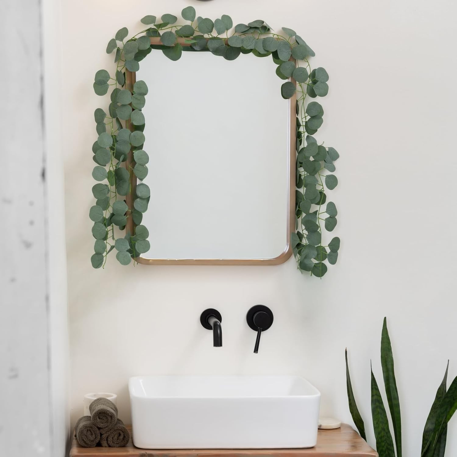8Pcs Eucalyptus Garland,Artificial Eucalyptus Leaves Table Greenery Garland