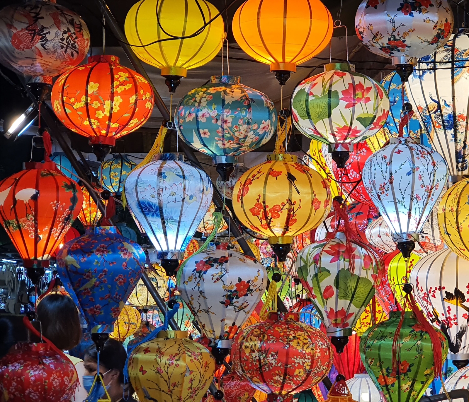 Set 30 Vietnamese Bamboo Silk Lanterns 35cm for Wedding Restaurant Decorations