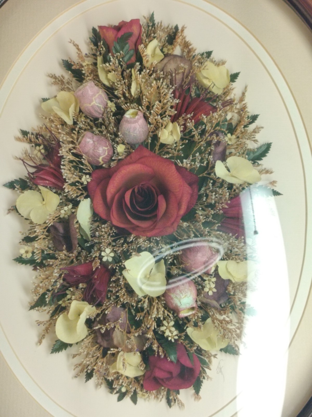 VTG FLORAL PERSERVATION ARTWORK OVAL CONVES FRAME ROSE BOUQUET 16″ L X14″ W