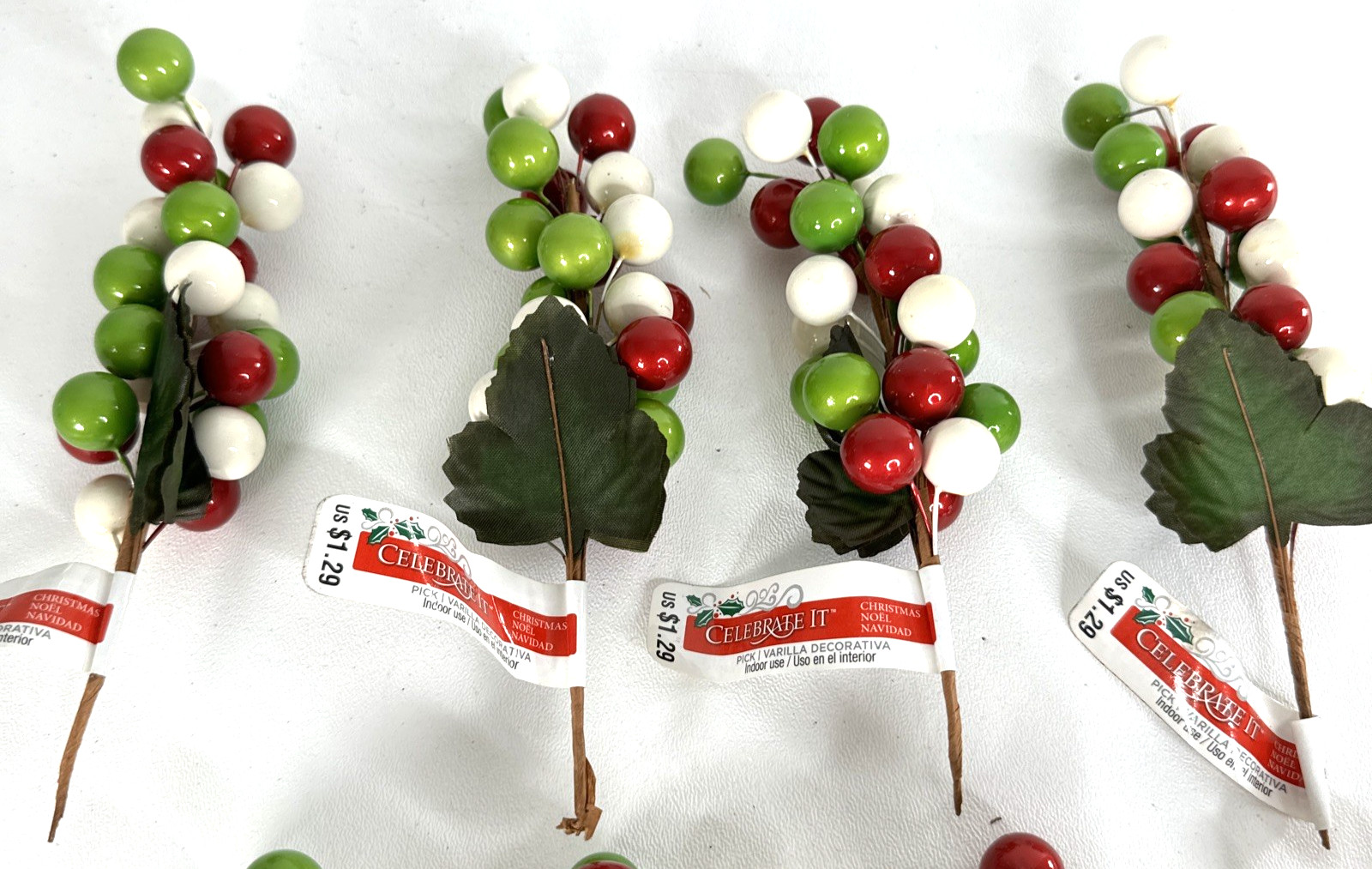 New 12 Berry Picks Stems Floral Christmas Crafts Artificial Red White Green 7″