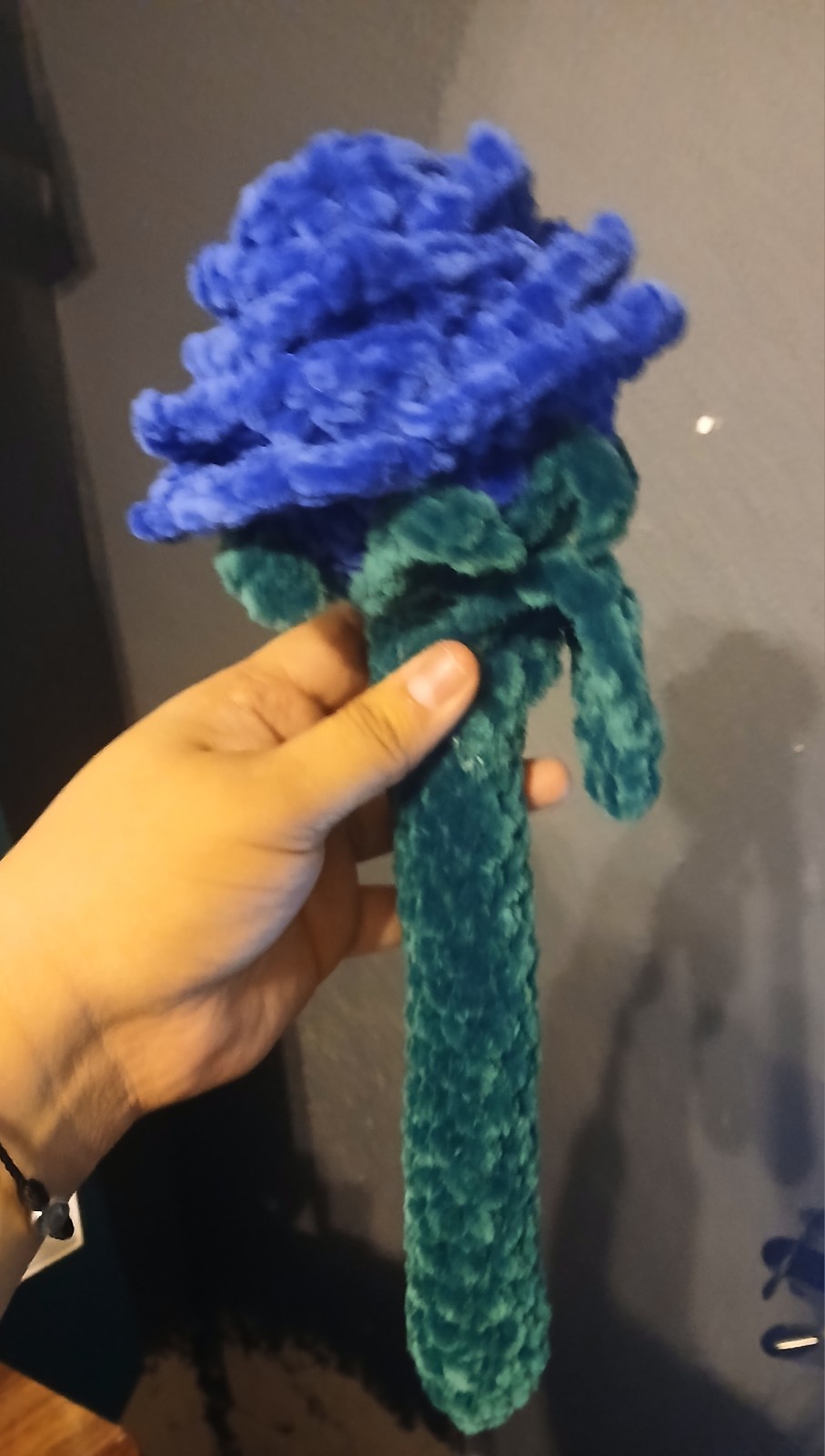Jumbo BLUE Rose Crocheted Bouquet For Her Rosa AZUL Jumbo Para Ella