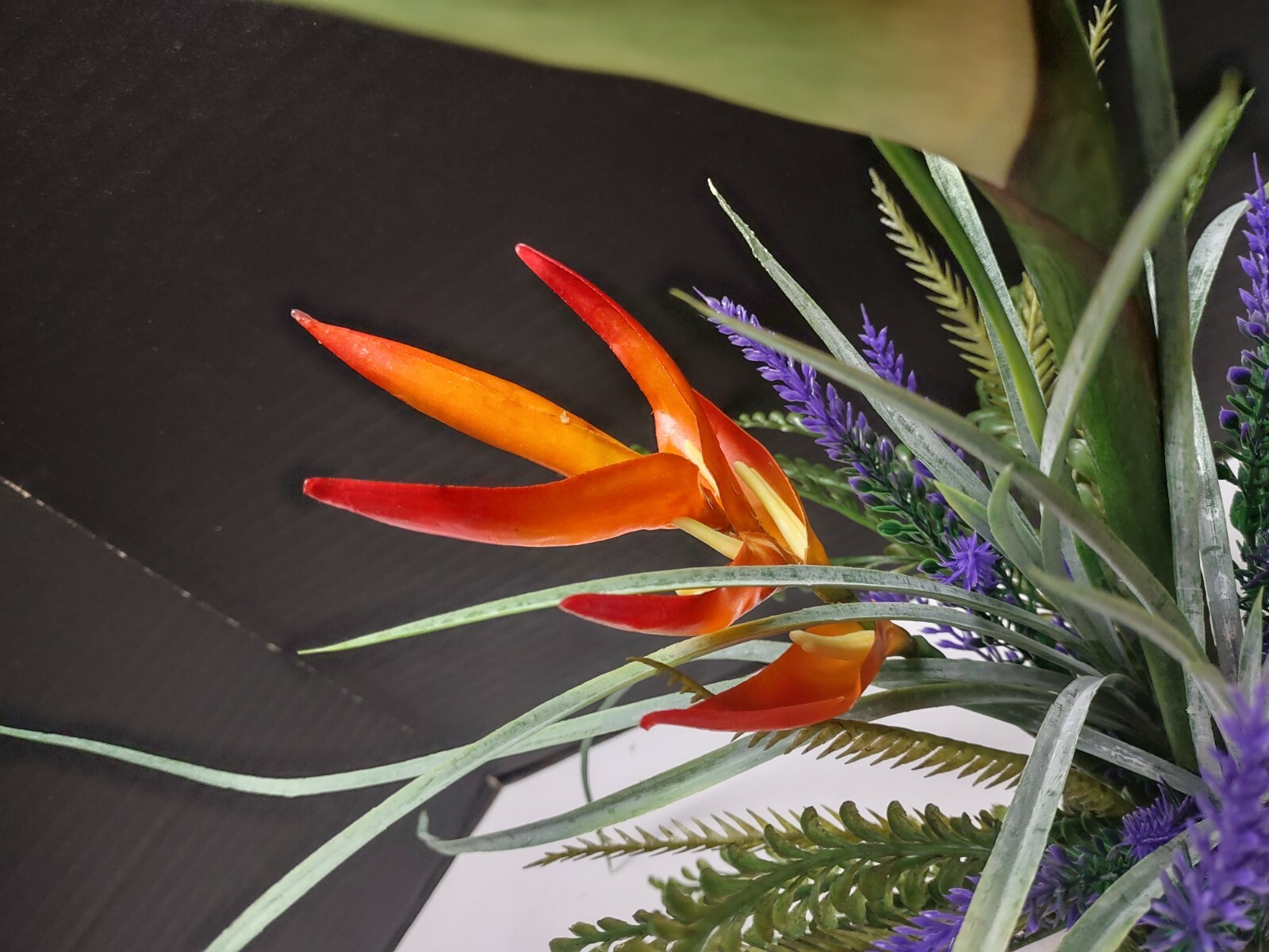 Artificial bird of paradise on disc table decoration, weddings, centerpiece OR