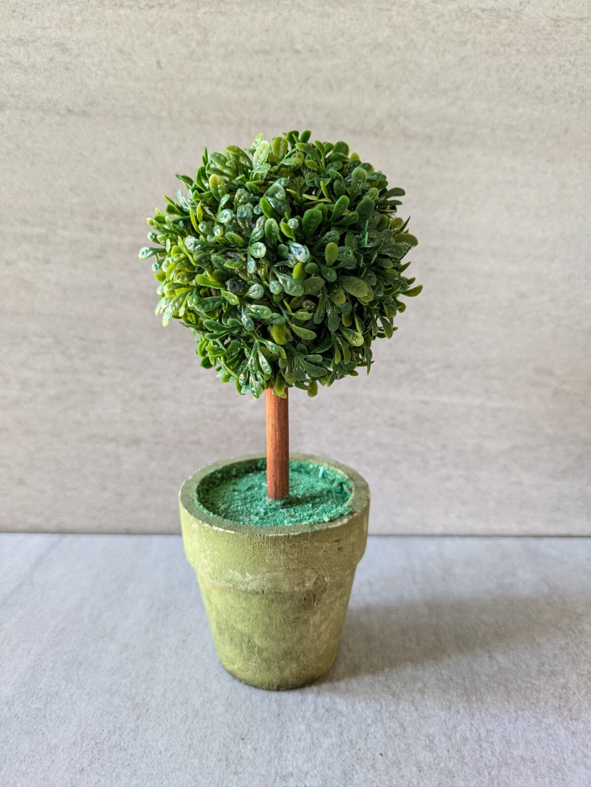 Small Artificial Boxwood Round Shaped Tree Topiary in a Flower Pot, Meravic