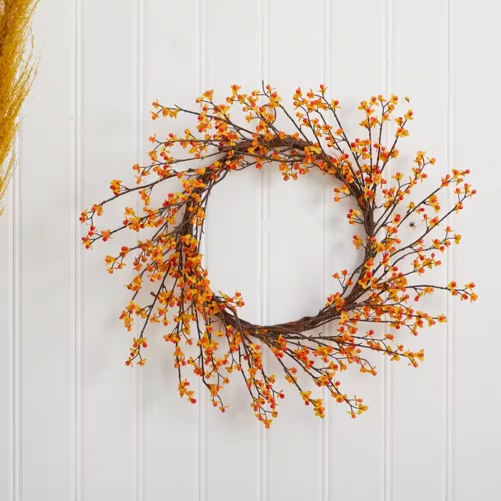 24 In. Artificial Sweet Bitter Wreath