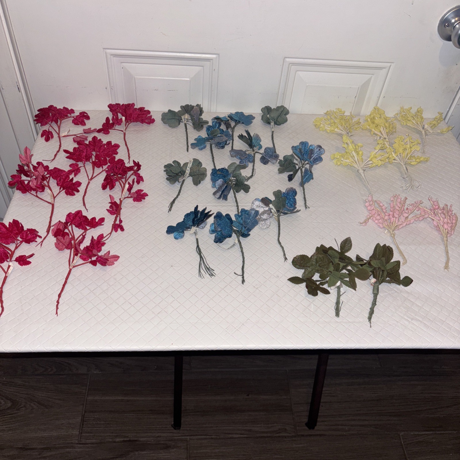 Artificial Wire Steam Flowers 5 To 7 Inches In Length Lot Of 28