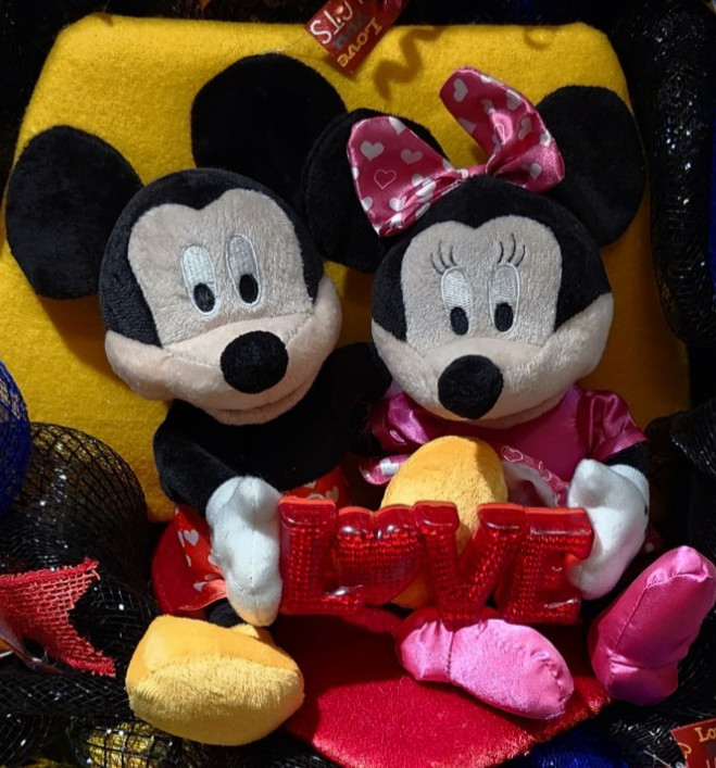 FREE Vibrant Red Blue Gold Black Mickey & Minnie Mouse Love Deco Mesh Wreath