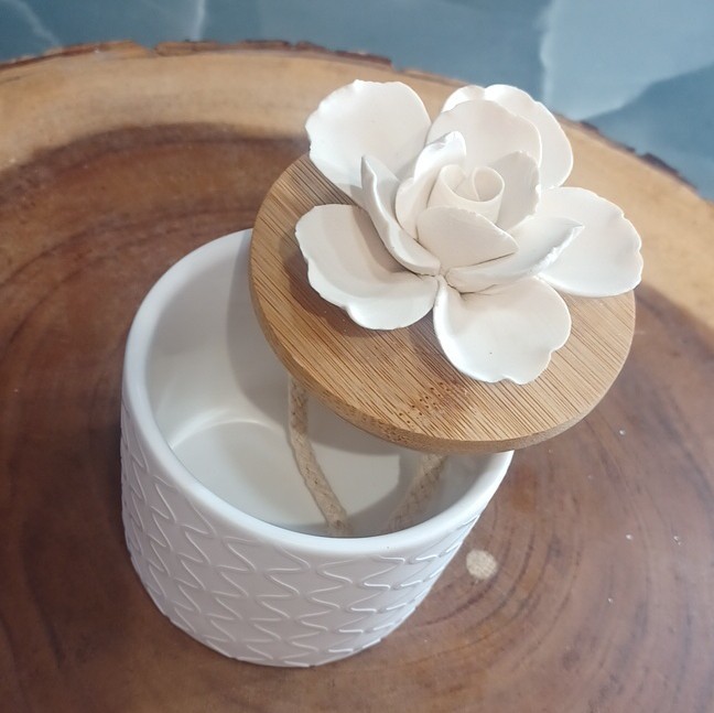 White Ceramic Flower Box with Wooden Lid, Floral Arrangement Centerpiece 4.5″