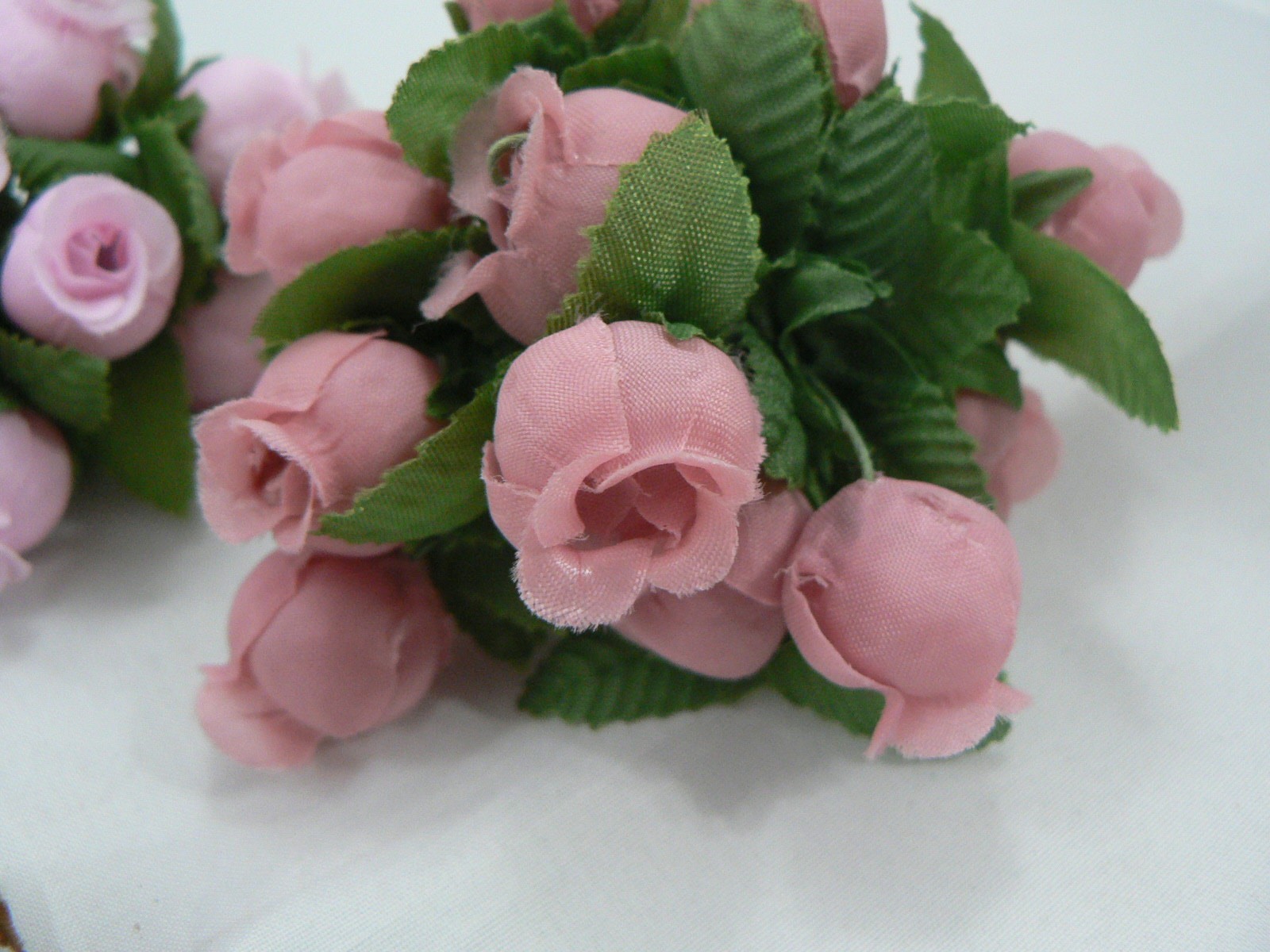 BEAUTIFUL ARTIFICIAL MINIATURE ROSES-BOUQUETS-LONG & SHORT STEM