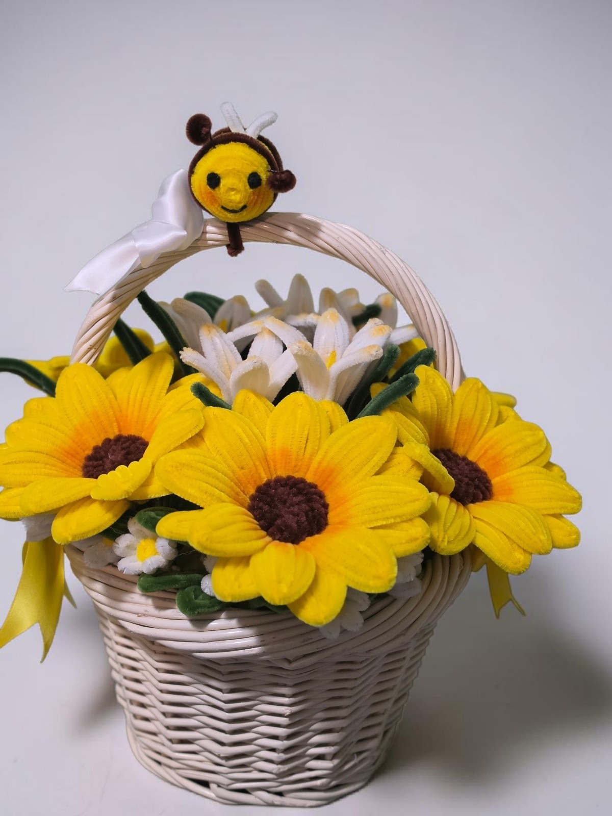 Artificial Yellow & White Sunflower & Daisy Flower Basket Door Decor