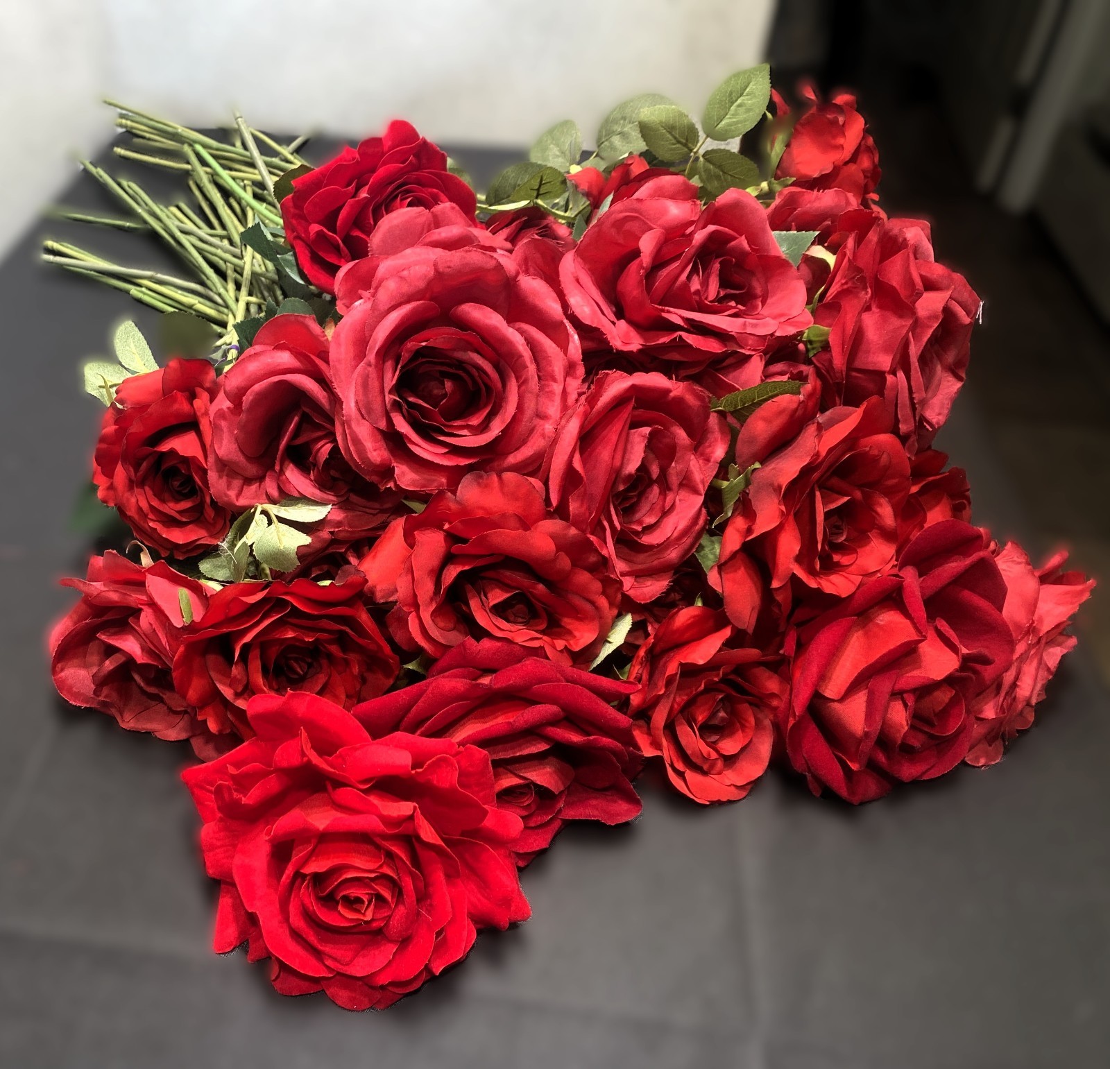 Ashland Faux Red Roses Lot x40 Full Stem + 8 Cut Stems Silk Flowers Wedding DIY