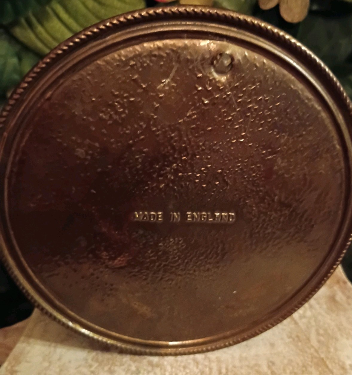 VTG Old English Brass Repousse Wall Pocket Mid Century Made In England 5.5in