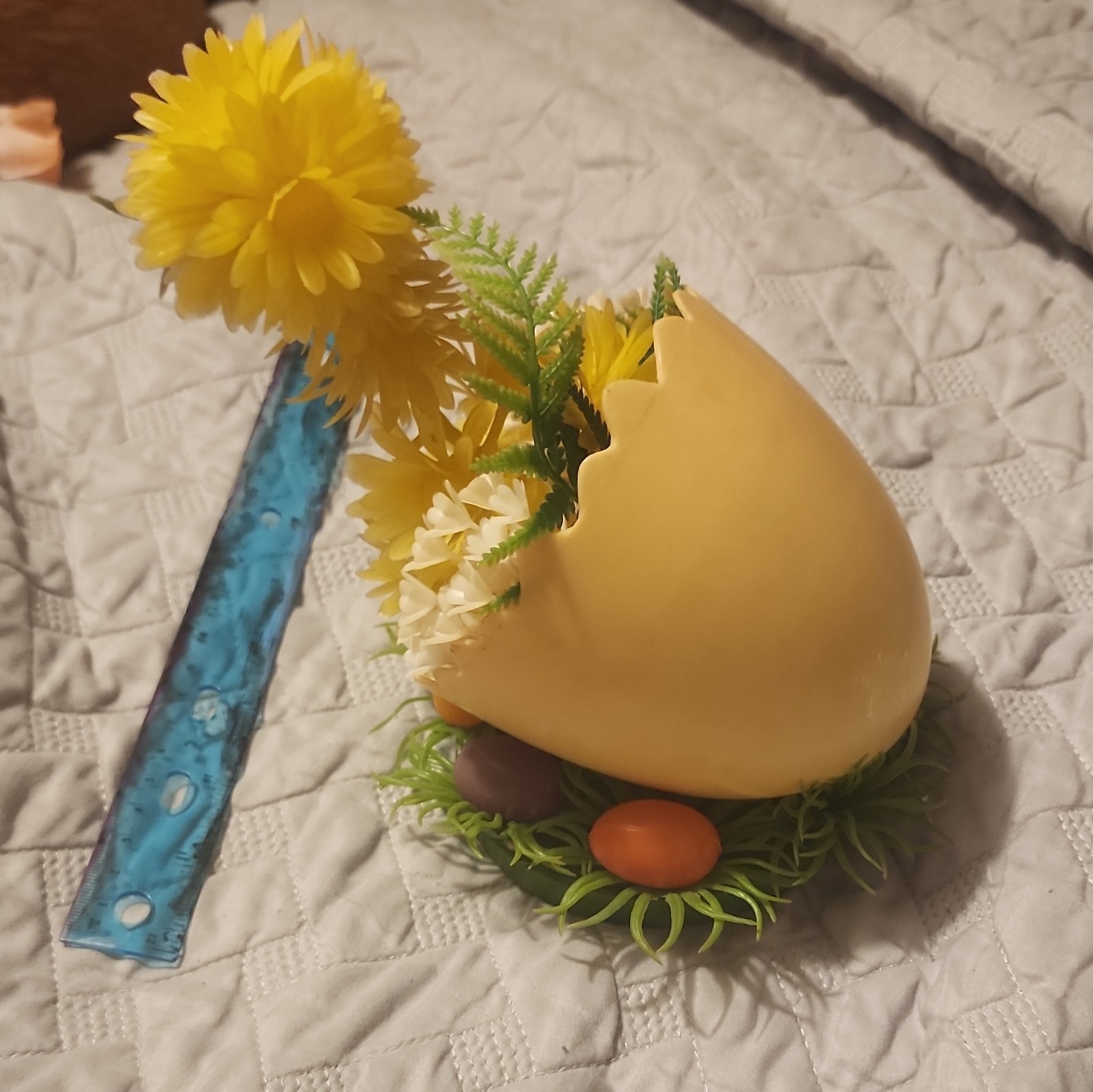 Artificial Yellow White Daisy Easter Floral Arrangement Centerpiece Egg Holder