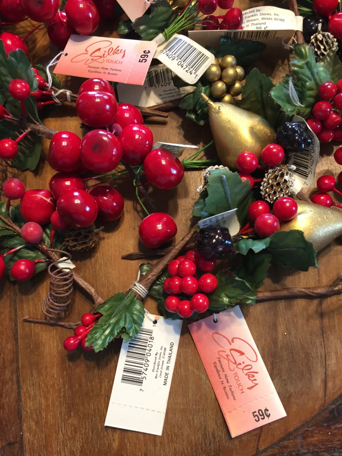 Lot of 57 Christmas Holiday Floral Arrangement Decor,Berries,Pinecones,NEW