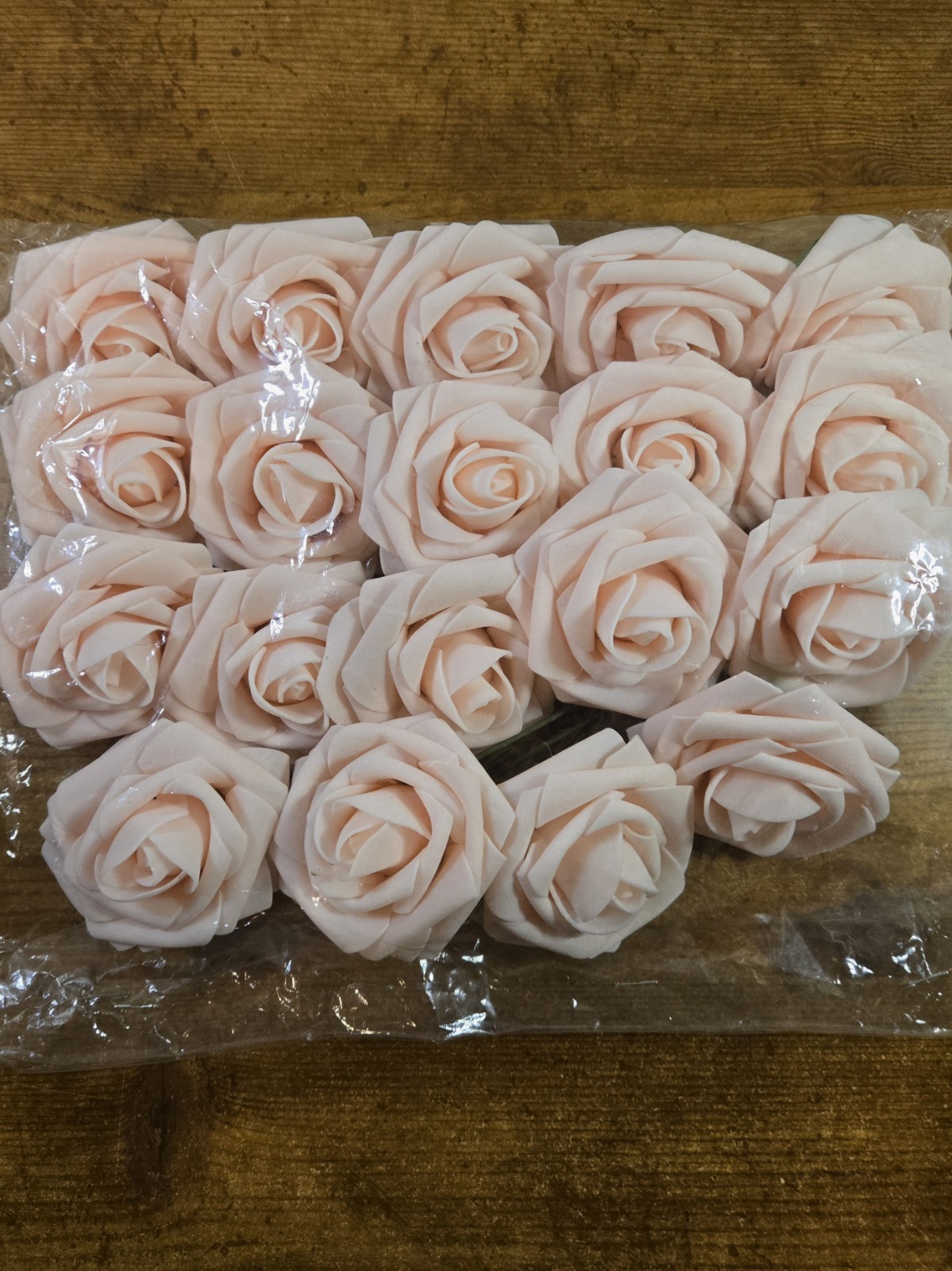 19 Pale Pink Faux Rose Flowers With Wire Stems, Foam Material- Felt Feel, Preown