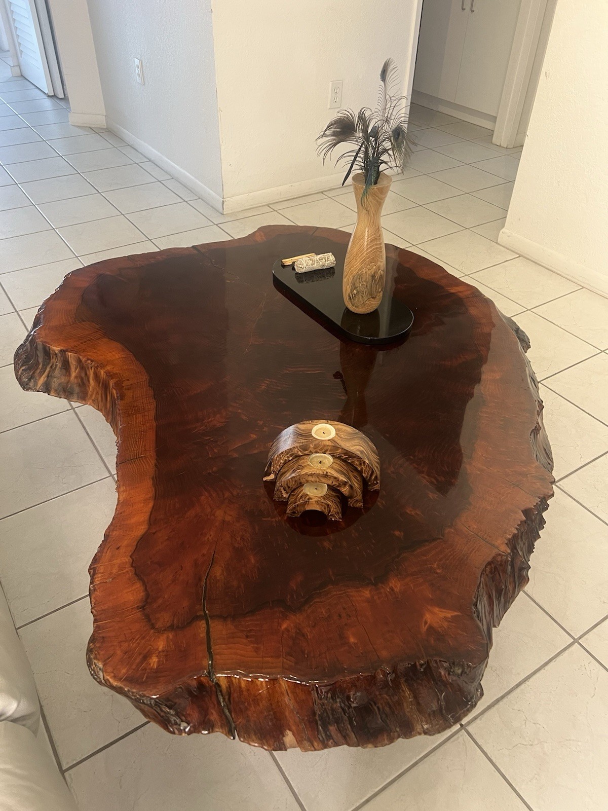 Redwood Organic Format Centerpiece