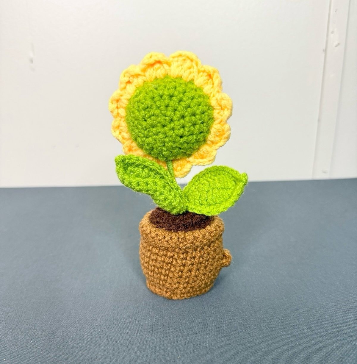 Handmade Crochet Sunflower/Daisy/Heart Shape Flower-Emotional Support Plant Gift