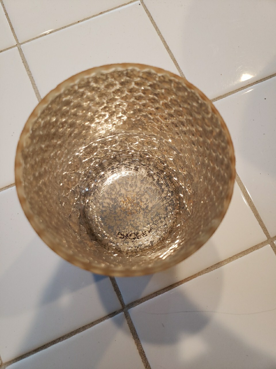 Gorgeous Honeycomb Pattern Glass Vase