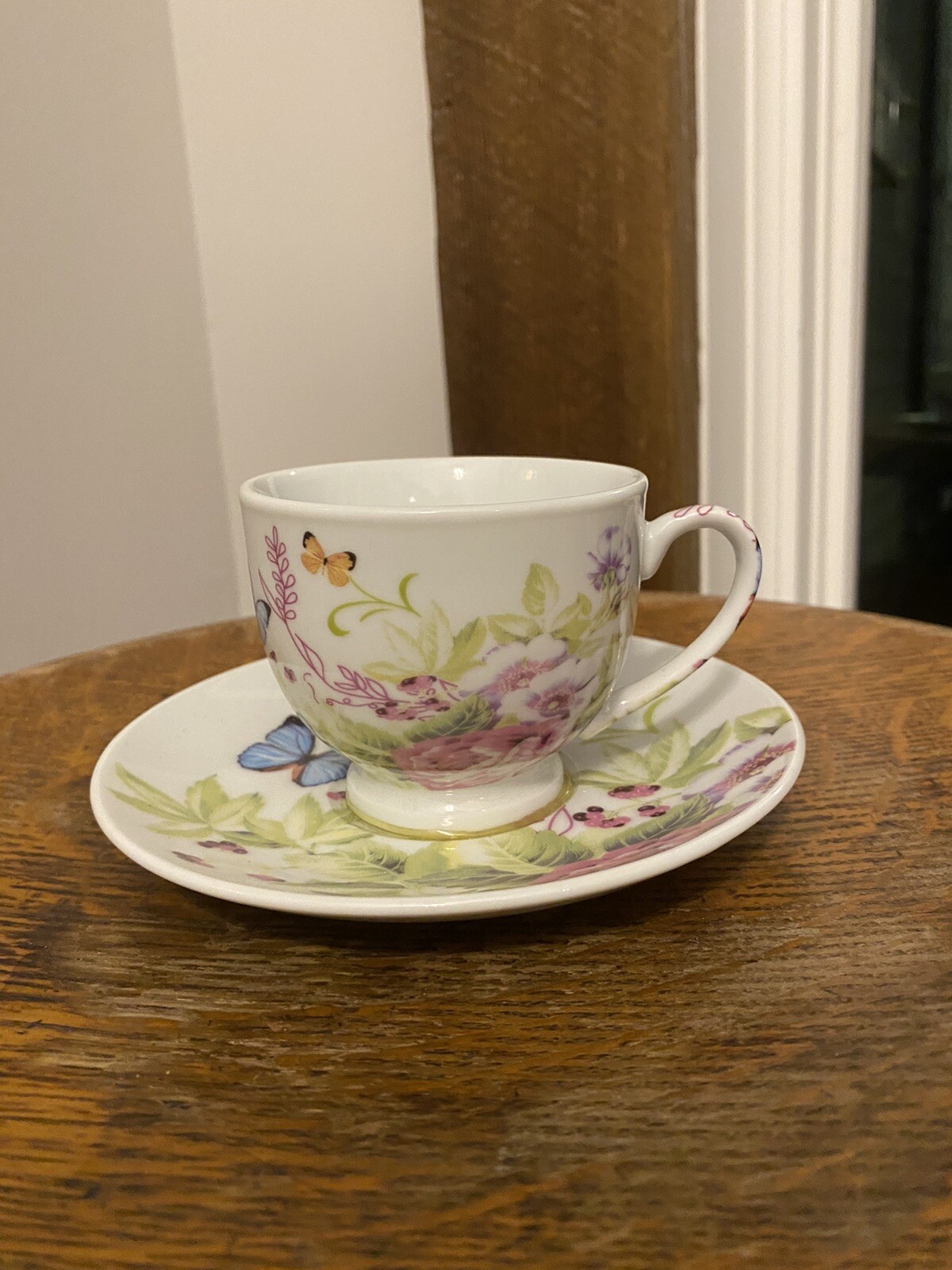 Flower Display – China – Cup Attached To Plate – Vintage Appearance