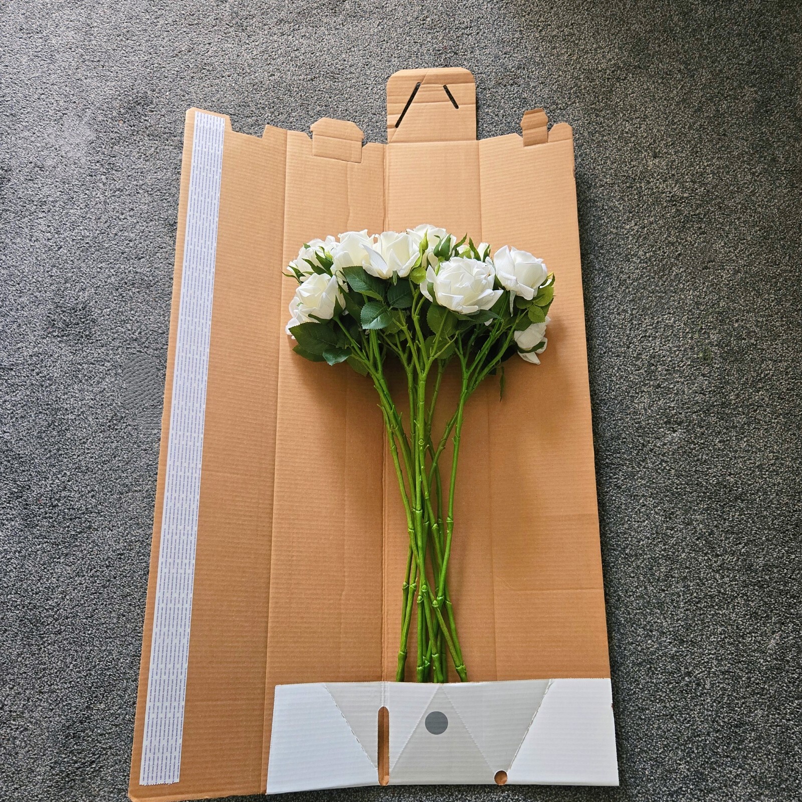 10pcs Artificial 3-Head Roses – Each Stem Features 2 Full Blooms and 1 Bud.Gift