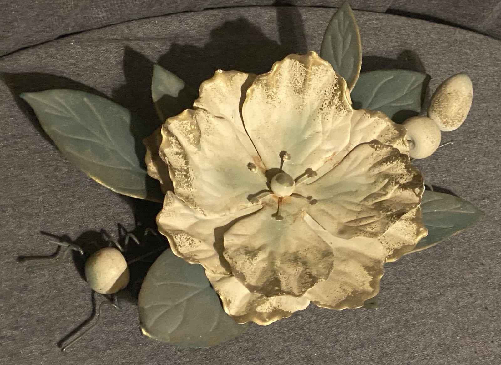 Rustic Metal Flower Wreath Magnolia Leaves Berries 10” Farmhouse Decor