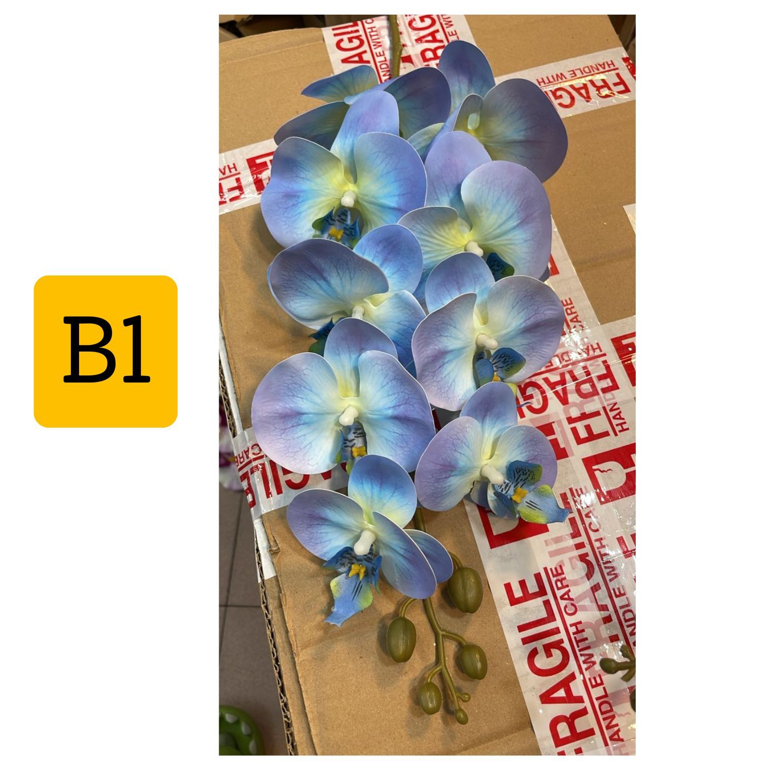Artificial Phalaenopsis Latex Orchid Flowers Arrangement with White Purple Vase