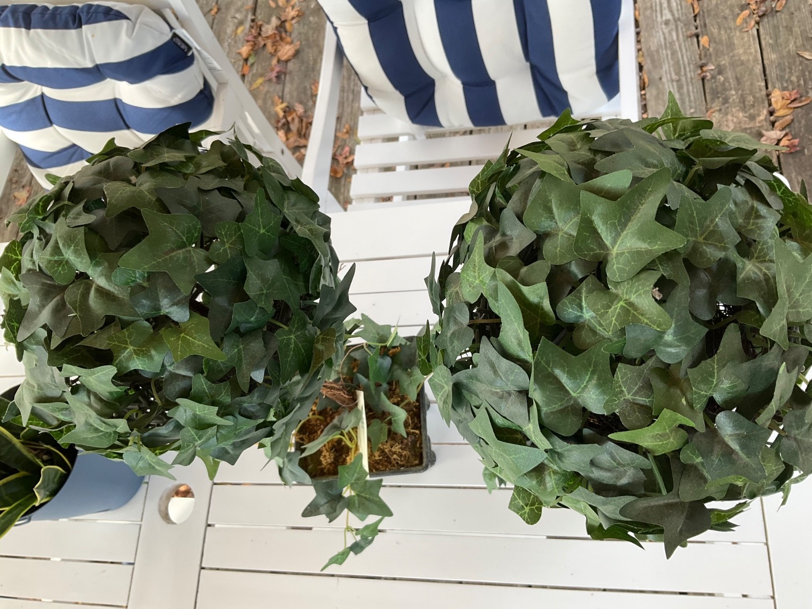 Set of 2 Artificial Plant Leaves Topiary Tree Ball Shaped Green Metal Pot 21”