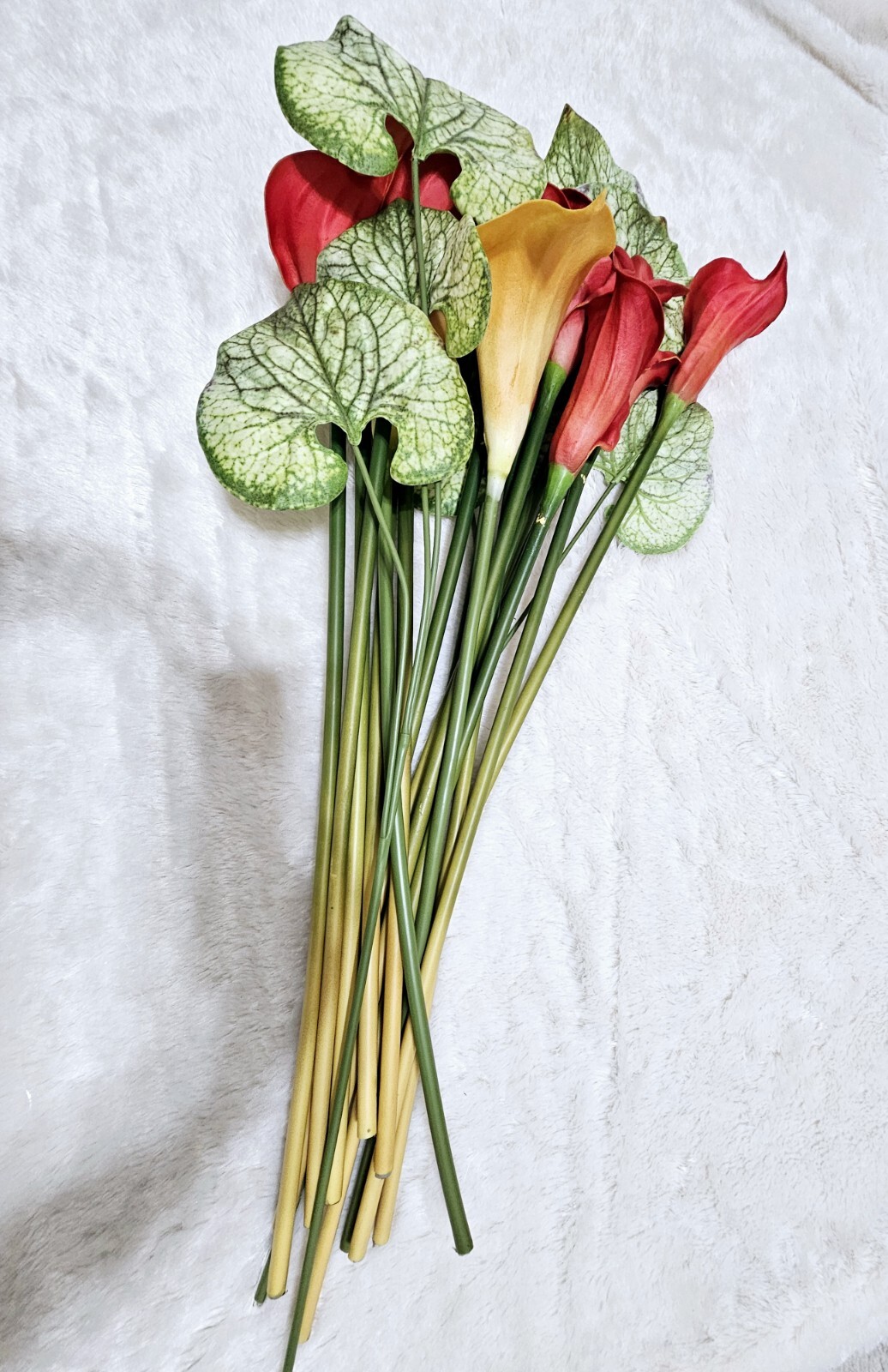 14pcs Faux Calla Lily Flowers 26″ Tall with French Galvanized Vase + 3 Decorativ