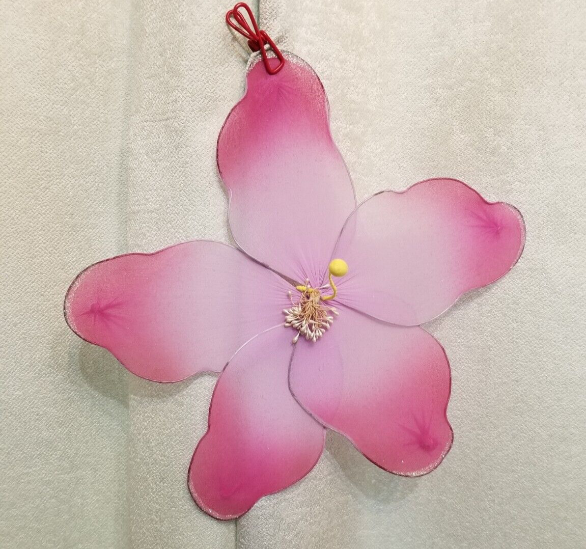 Kids 3D Wall Flowers (Set of 4) Nylon 13″ to 15″ in diameter. New