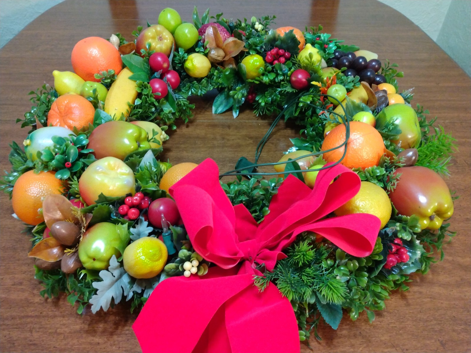 VTG Fall Christmas Door Wreath Large 23″ Fruit Nuts Apples Berries Lighted w/Bow