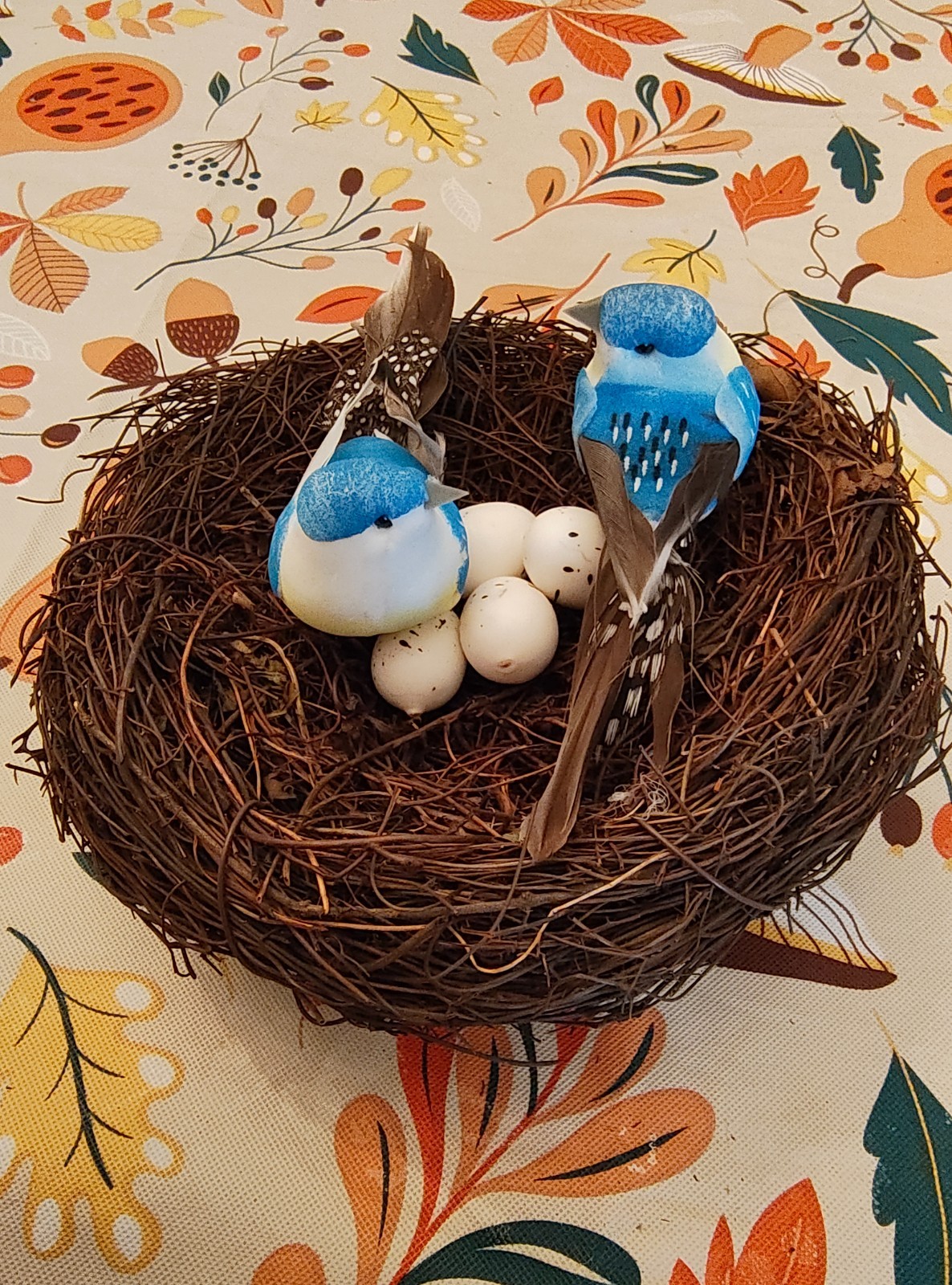 6″ Faux Artificial Bird’s nest with 2 Birds & Eggs.