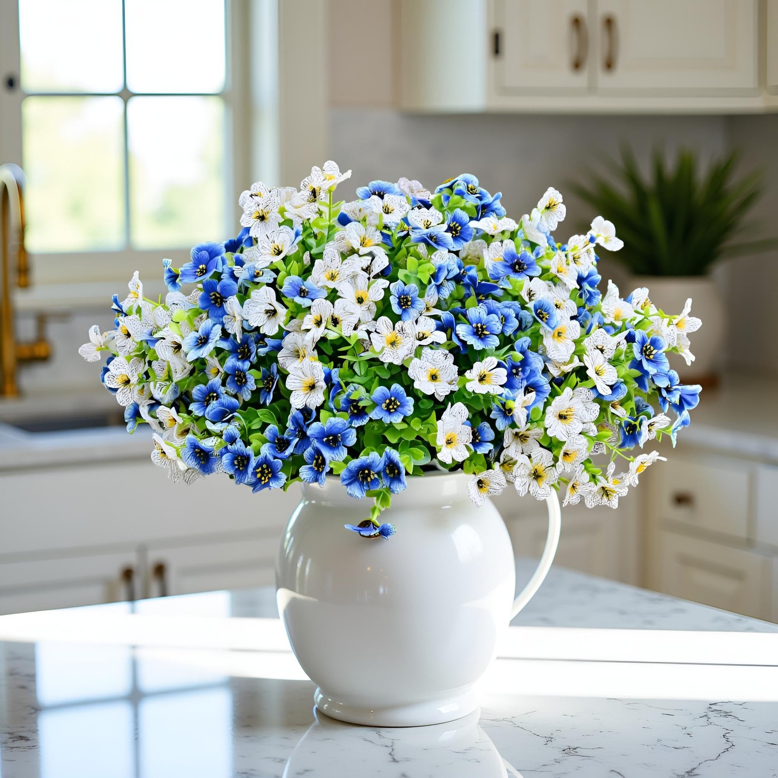 6 Bundles Artificial Fake Flowers，Fake Blue Silk Daisy with Eucalyptus for Pl…