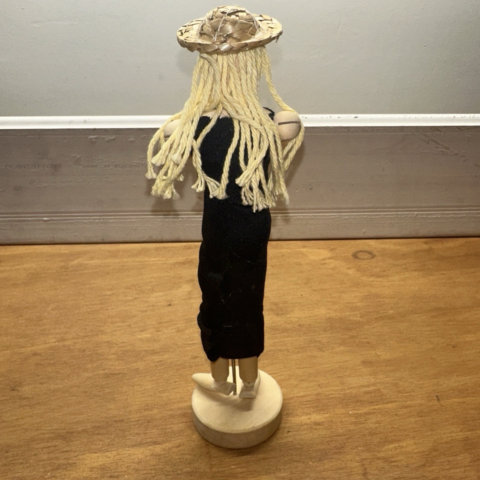 Wooden Jointed Mannequin Flexible Shape Stand , air plant holder Adjustable