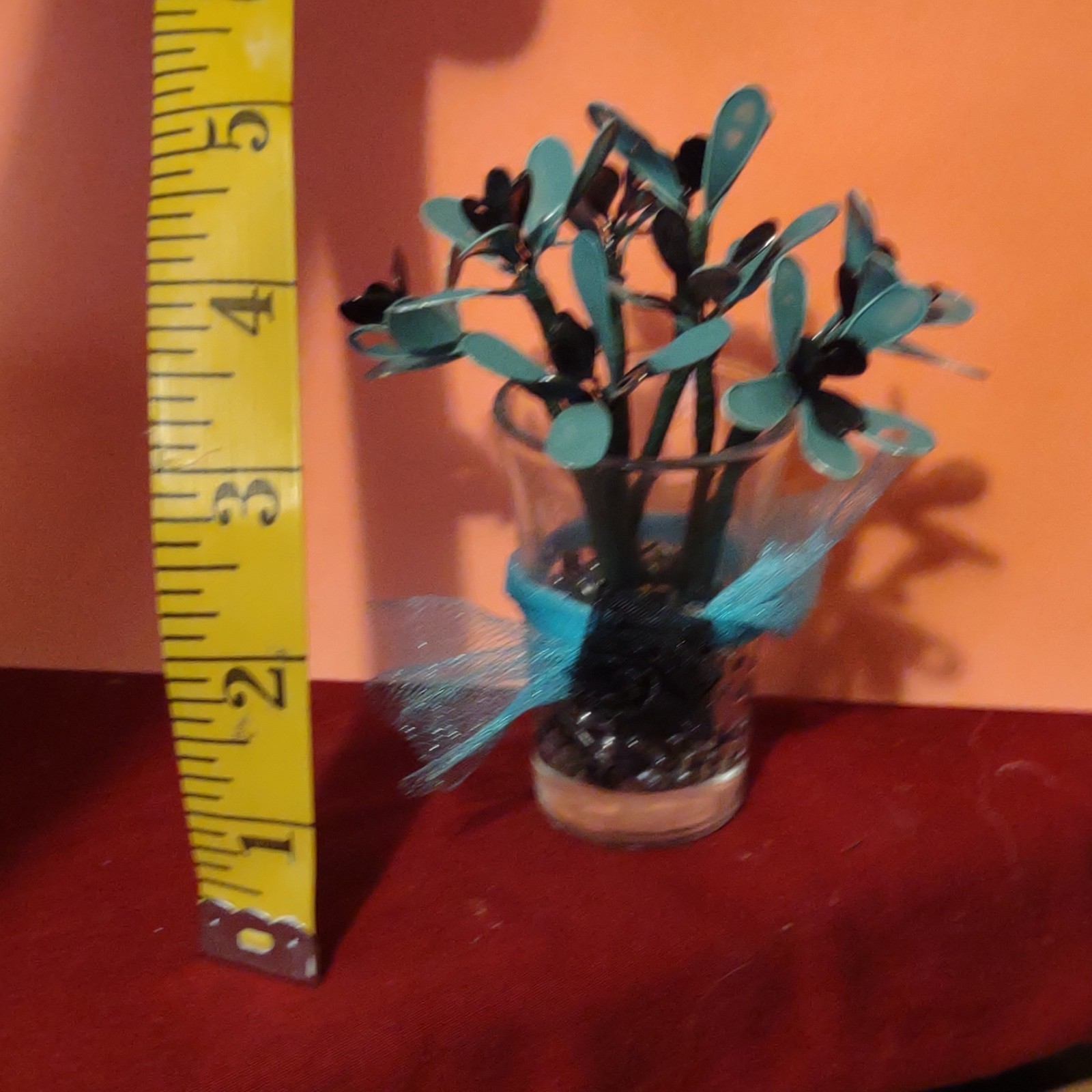 Artificial Floral Arrangement & Centerpiece Glass Vase Blue/Black 5 in Plastic