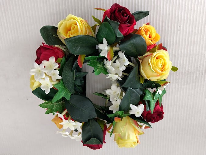 Rose candle ring for a 6″ pillar candle or cremation urn.