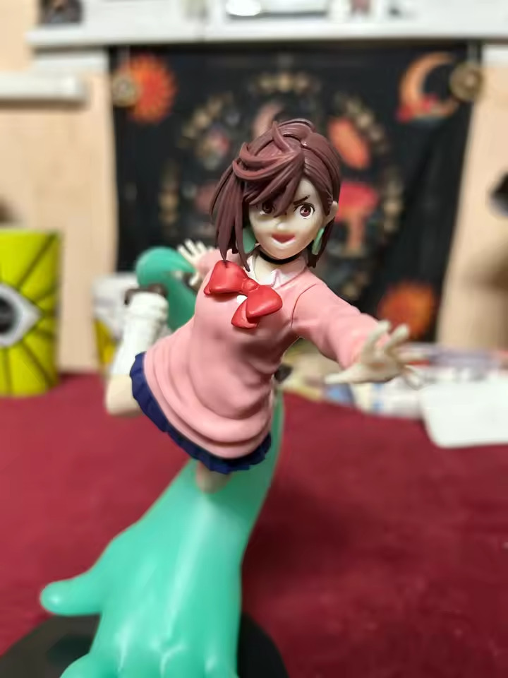 Anime Style Dandadan Momo Ayase Figure Green Energy Base Model Collectible