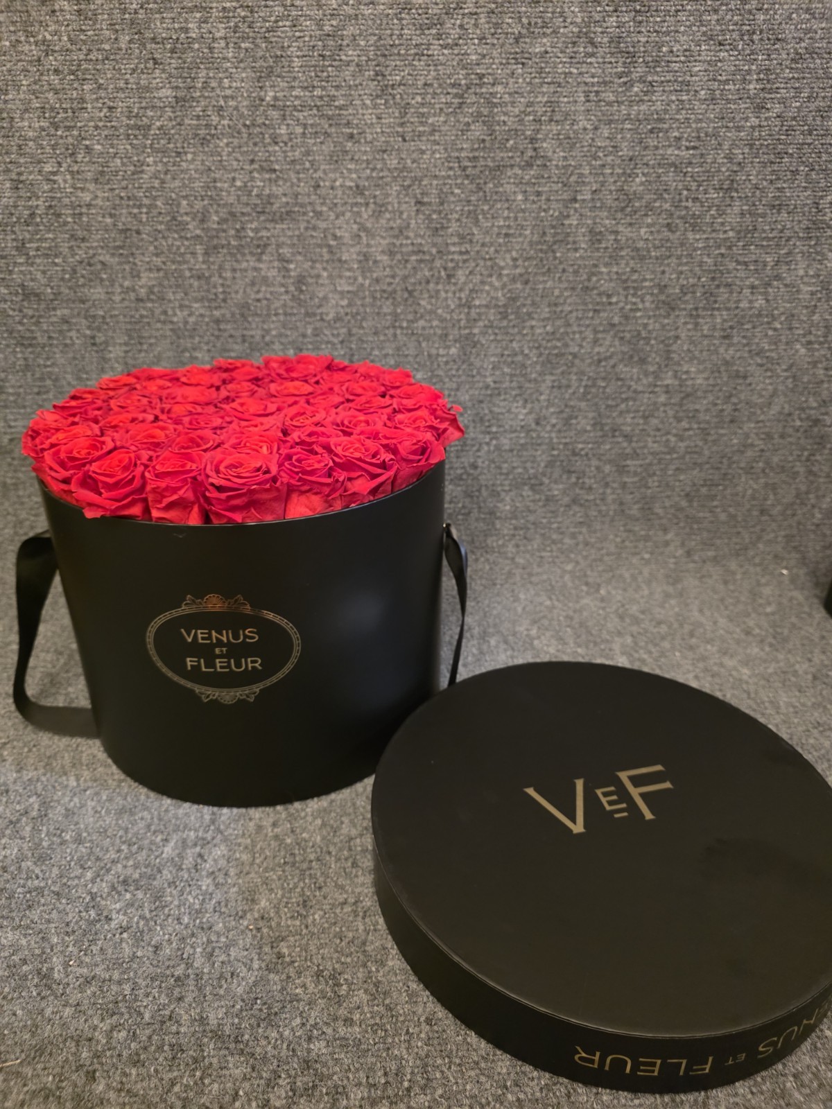 Venus et Fleur Red Roses Flower Box Arrangement Large Black Container 50 Roses