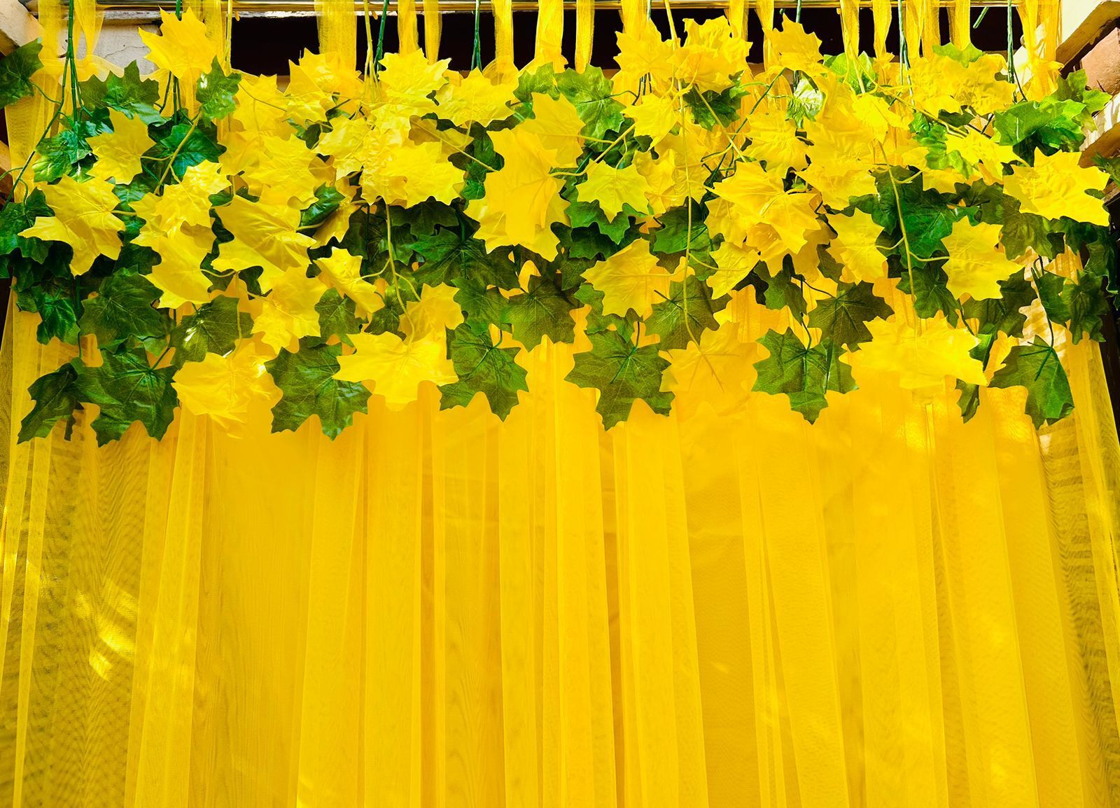 Haldi Decoration Backdrop Fabric With Marigold Garlands Complet Party Backdrop