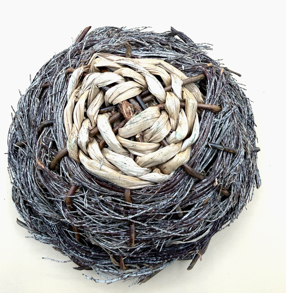 SET of 6 small Birds in Bird Nest (Man Made) – Resin or Ceramic?? – Unbranded