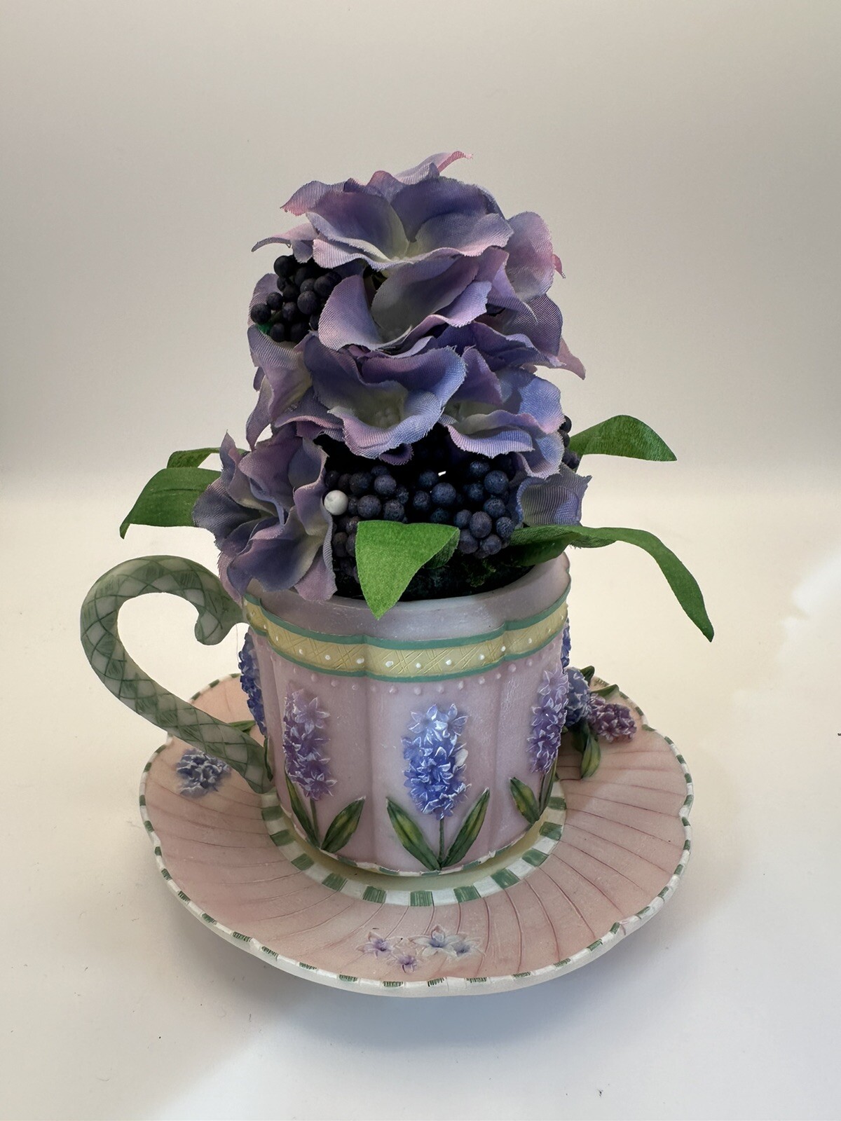 Set of 2 Resin Teacups Mug with Faux Flowers A Richesco Corp CottageCore Decor